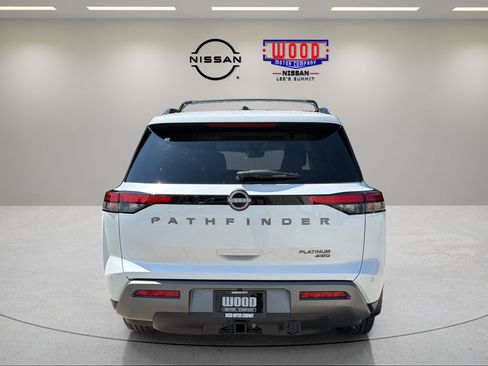 New 2026 Nissan Pathfinder Platinum AWD/4WD image 3