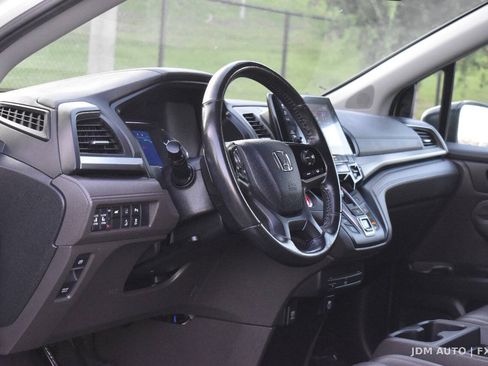 Used 2019 Honda Odyssey Touring image 17