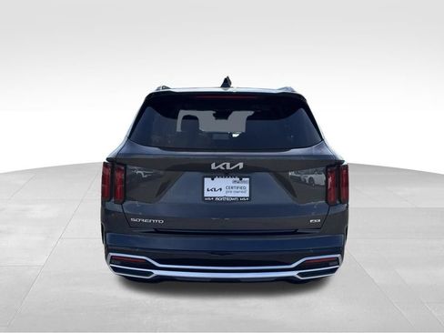 Certified 2023 Kia Sorento SX AWD/4WD image 8