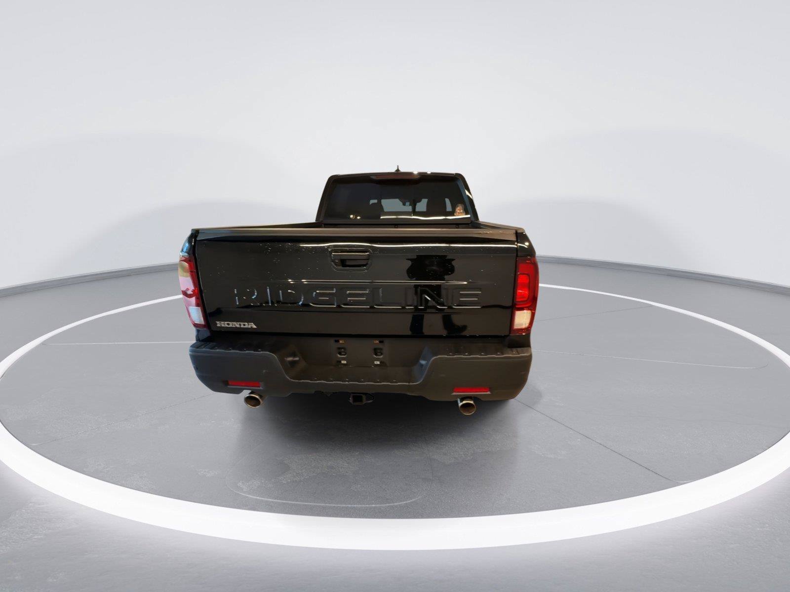 Used 2025 Honda Ridgeline Black Edition image 8