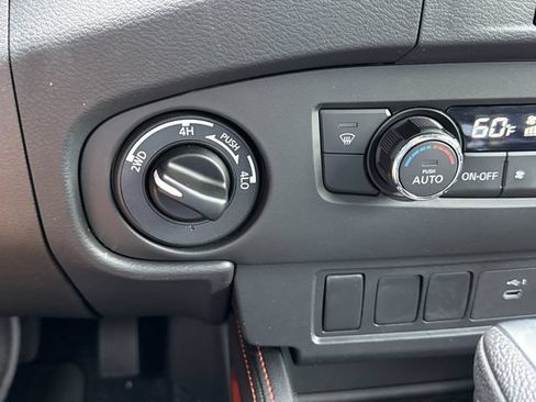 Used 2024 Nissan Frontier PRO-4X w/ Off-Road Protection Package AWD/4WD image 20