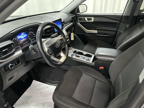 Used 2024 Ford Explorer XLT AWD/4WD image 14