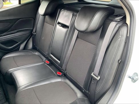 Used 2020 Buick Encore Preferred image 19