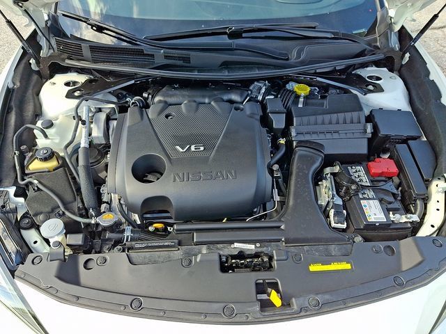 Used 2023 Nissan Maxima SR w/ Sport Mat Group FWD image 30