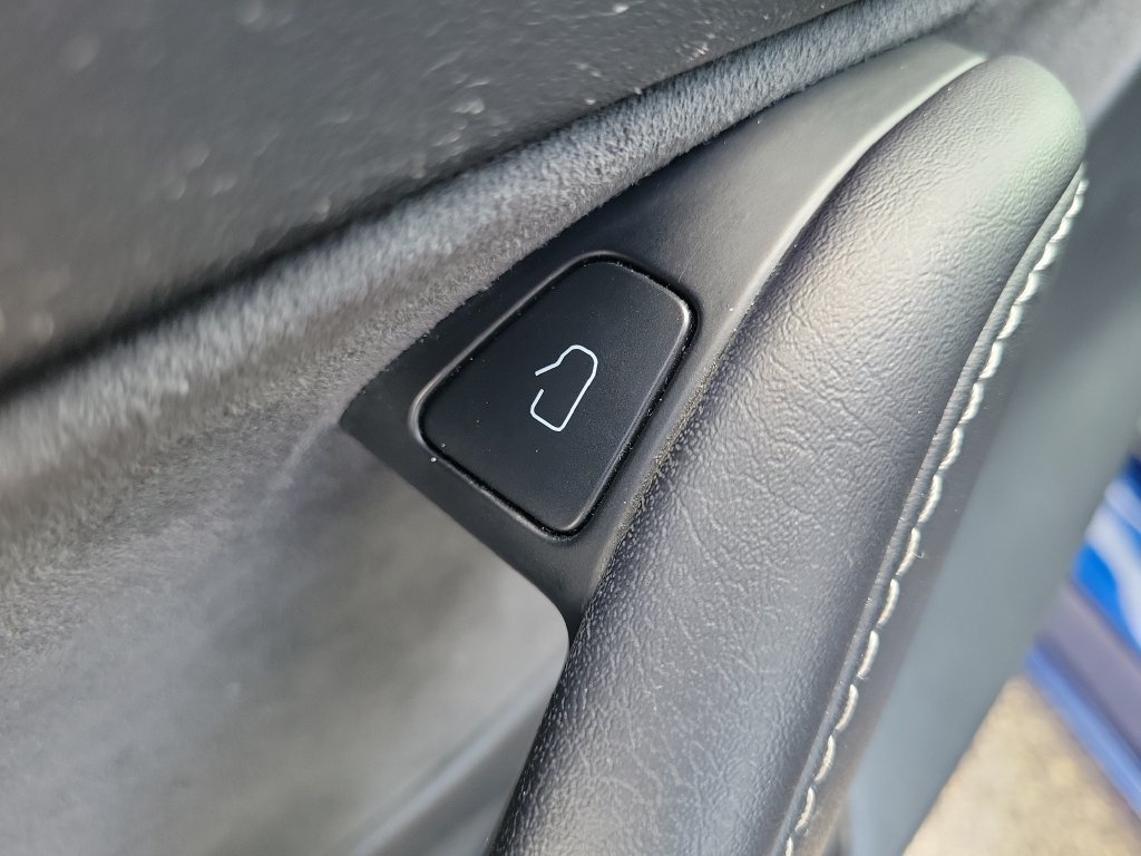 Used 2023 Tesla Model 3 Standard Range RWD image 15