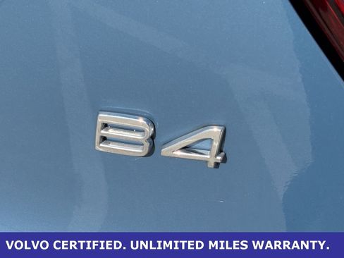 Certified 2023 Volvo XC40 B4 Plus image 8
