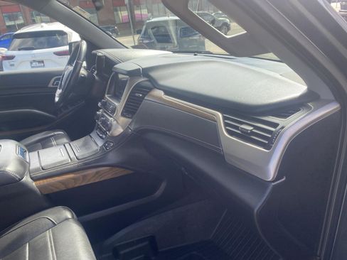 Used 2020 GMC Yukon Denali w/ Denali Premium Package AWD/4WD image 41