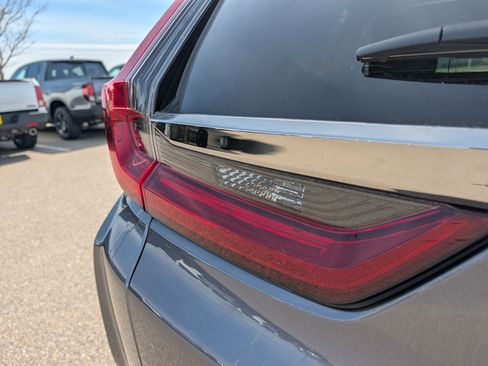 Used 2022 Honda CR-V Touring image 17