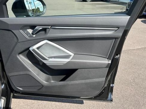 New 2025 Audi Q3 2.0T Premium image 24