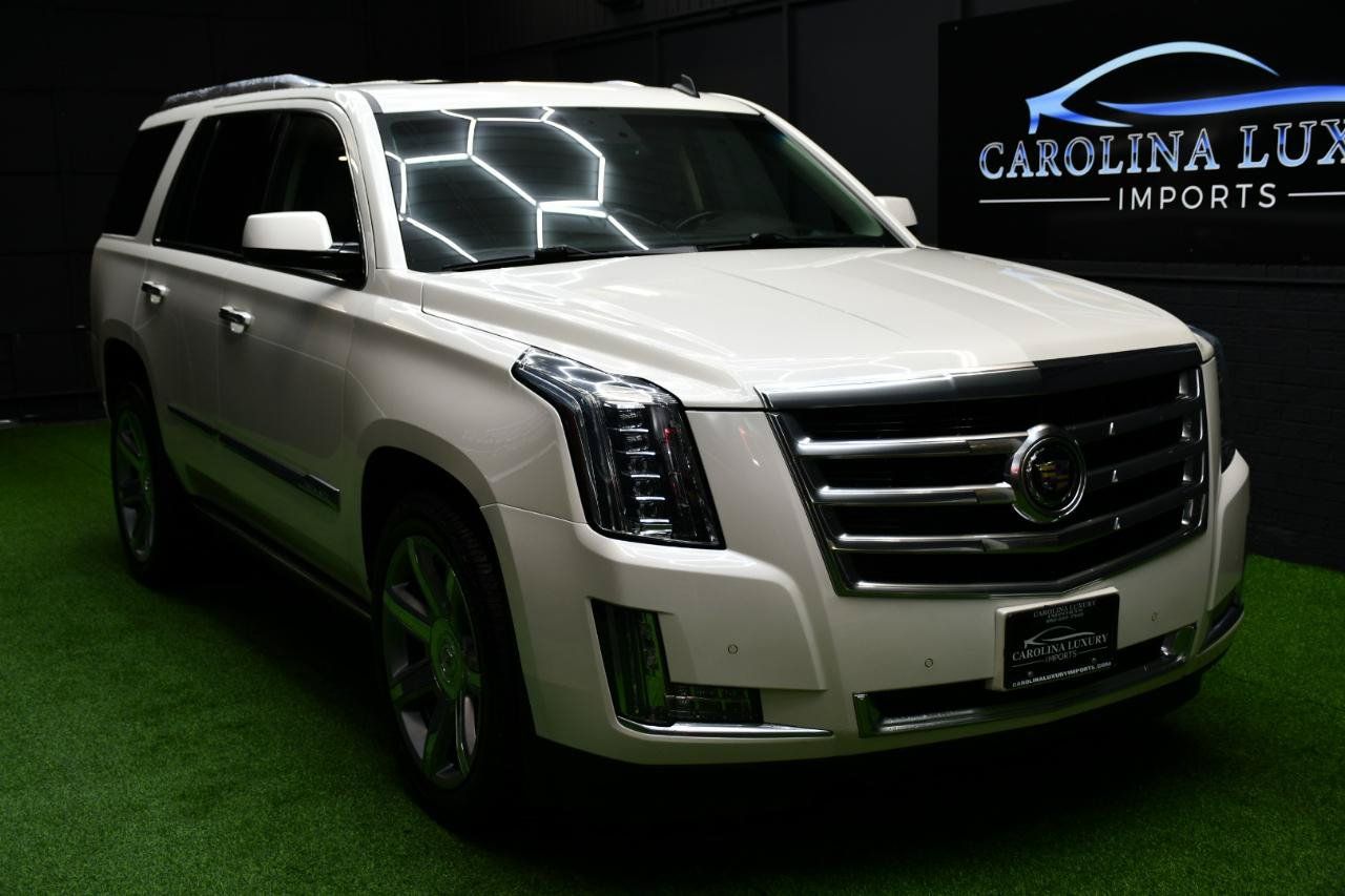 Used 2015 Cadillac Escalade Premium AWD/4WD image 9