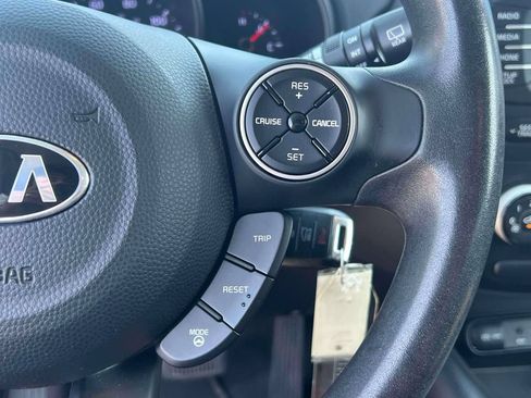 Used 2016 Kia Soul FWD image 22