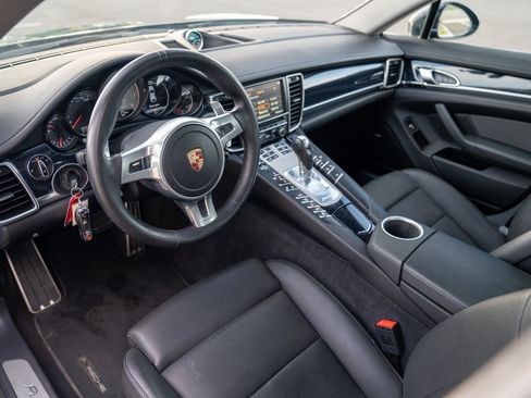 Used 2015 Porsche Panamera 4S AWD/4WD image 4