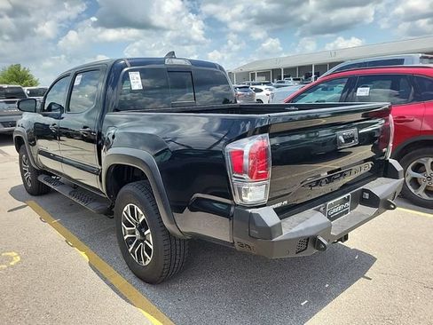Used 2021 Toyota Tacoma TRD Off-Road AWD/4WD image 9