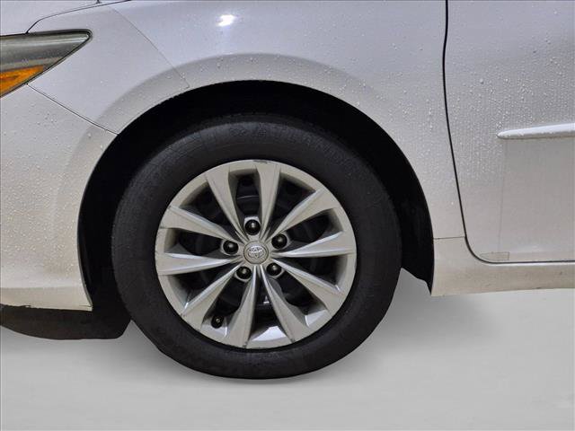 Used 2017 Toyota Camry FWD image 4