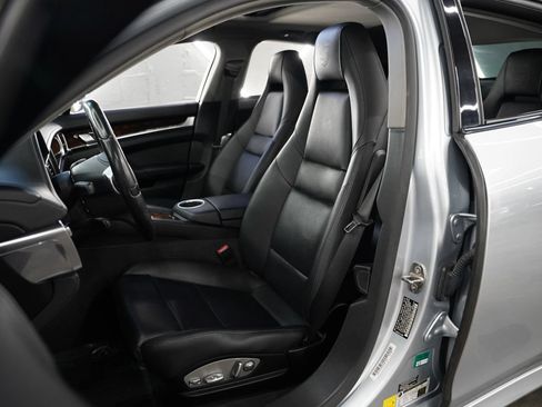 Used 2016 Porsche Panamera image 12