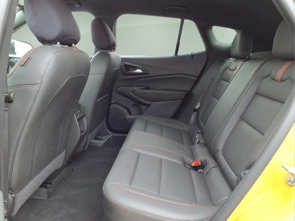 Used 2024 Chevrolet Trax RS w/ Driver Confidence Package FWD image 9