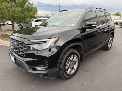 Used 2022 Honda Passport TrailSport image 3