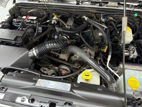 Used 2011 Jeep Wrangler Unlimited Sahara image 37