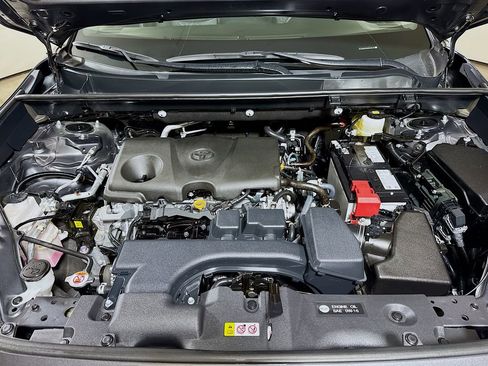 Used 2025 Toyota RAV4 XLE w/ Convenience Package FWD image 28