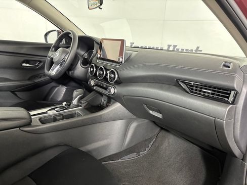 Used 2025 Nissan Sentra SV FWD image 30