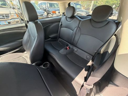 Used 2013 MINI Cooper Hardtop FWD image 21