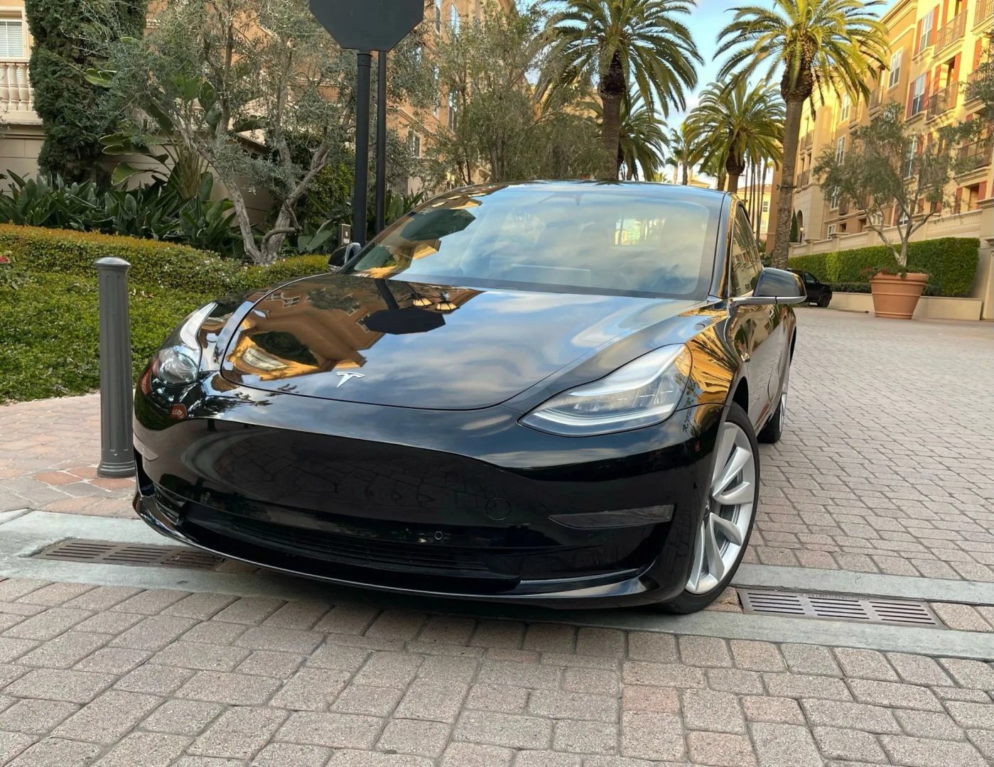 Used 2019 Tesla Model 3 Standard Range Plus RWD image 2