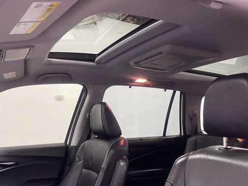 Used 2018 Honda Pilot Elite image 13