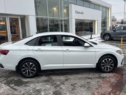 Certified 2025 Volkswagen Jetta S image 6