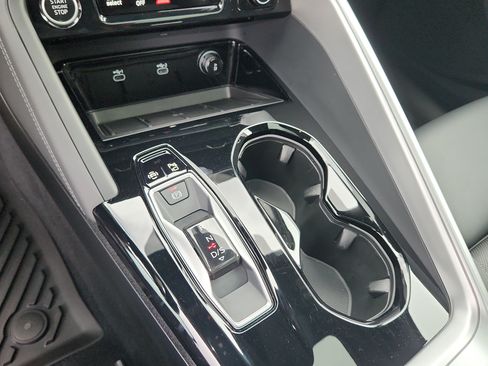Used 2025 Audi Q5 Premium Plus w/ Premium Plus AWD/4WD image 25