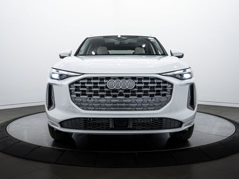 New 2025 Audi Q5 Premium image 18