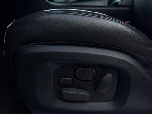 Used 2014 Jaguar XF 3.0 image 36