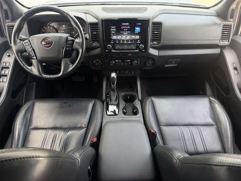 Used 2022 Nissan Frontier PRO-4X w/ Pro-4X Premium Package AWD/4WD image 11