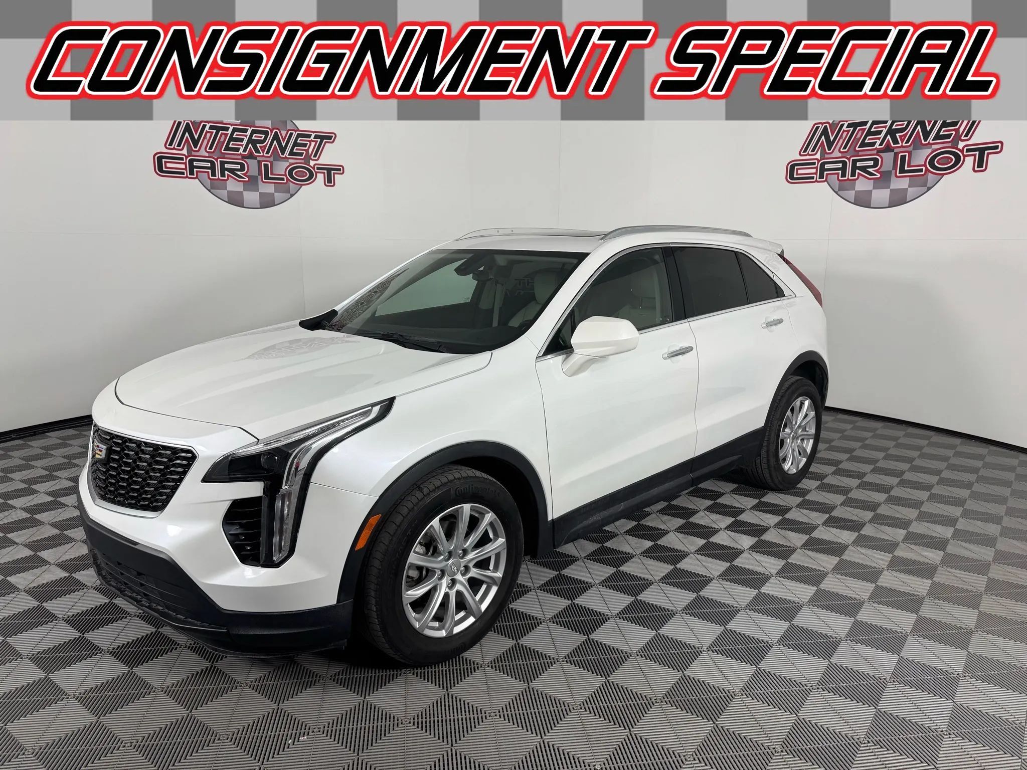 Used 2019 Cadillac XT4 Luxury w/ Cold Weather Package AWD/4WD image 1