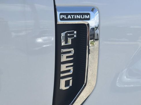 Certified 2022 Ford F250 Platinum AWD/4WD image 30
