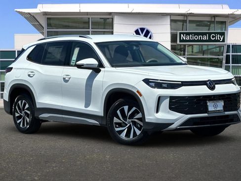 New 2026 Volkswagen Tiguan S FWD image 2