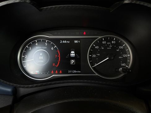 Used 2025 Nissan Versa SV FWD image 33