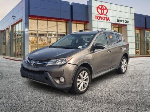 Used 2013 Toyota RAV4 Limited FWD image 2