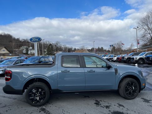 New 2026 Ford Maverick Lariat w/ Black Appearance Package image 4
