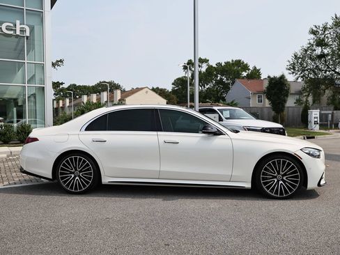 Used 2022 Mercedes-Benz S 500 4MATIC image 4