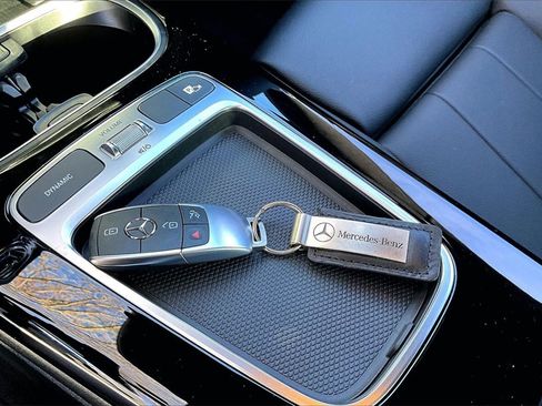 Used 2025 Mercedes-Benz CLA 250 4MATIC image 10