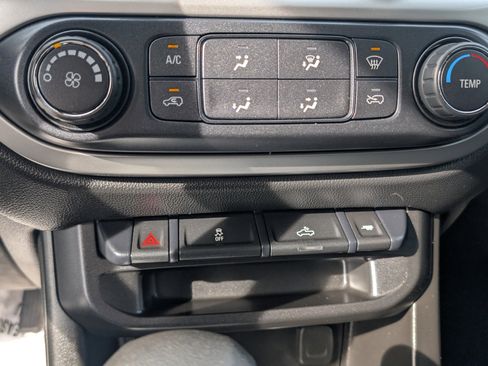 Used 2022 Chevrolet Colorado LT AWD/4WD image 20