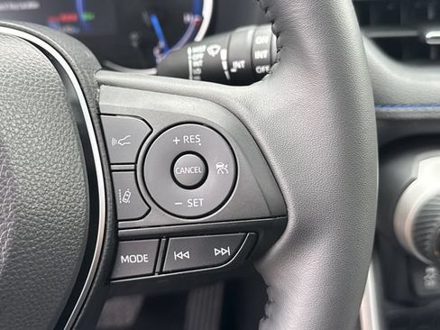 Used 2025 Toyota RAV4 XSE AWD/4WD image 26