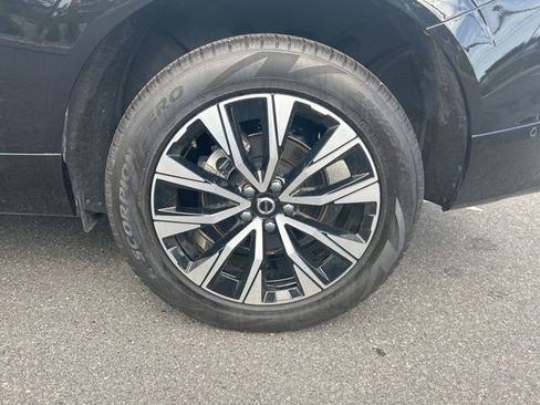 Certified 2025 Volvo XC60 B5 Plus AWD/4WD image 9