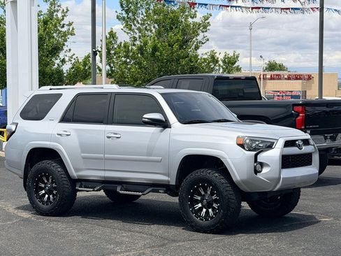 Used 2018 Toyota 4Runner SR5 Premium AWD/4WD image 4