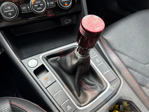 Used 2019 Volkswagen Jetta GLI Autobahn FWD image 45