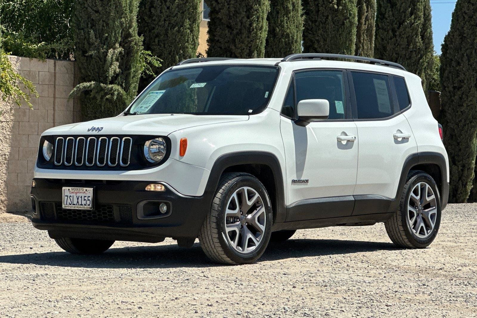 Used 2016 Jeep Renegade Latitude FWD image 8
