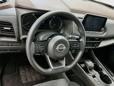 Used 2023 Nissan Rogue SV AWD/4WD image 18
