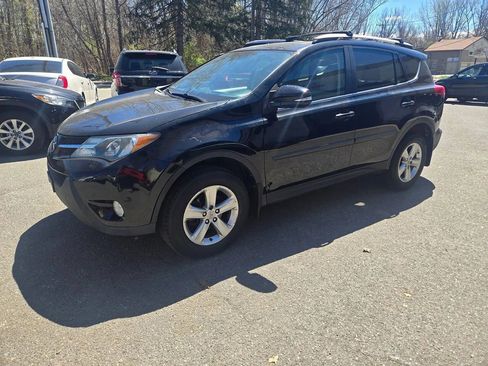 Used 2013 Toyota RAV4 XLE AWD/4WD image 13