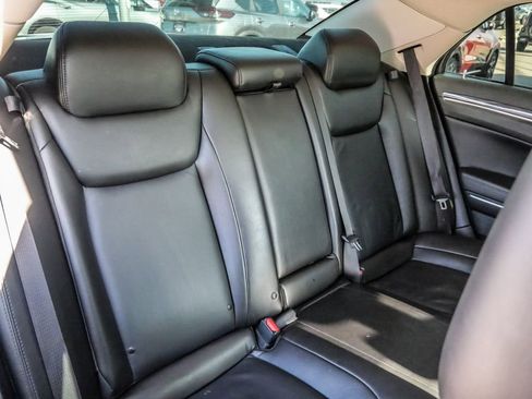 Used 2022 Chrysler 300 Touring L image 17