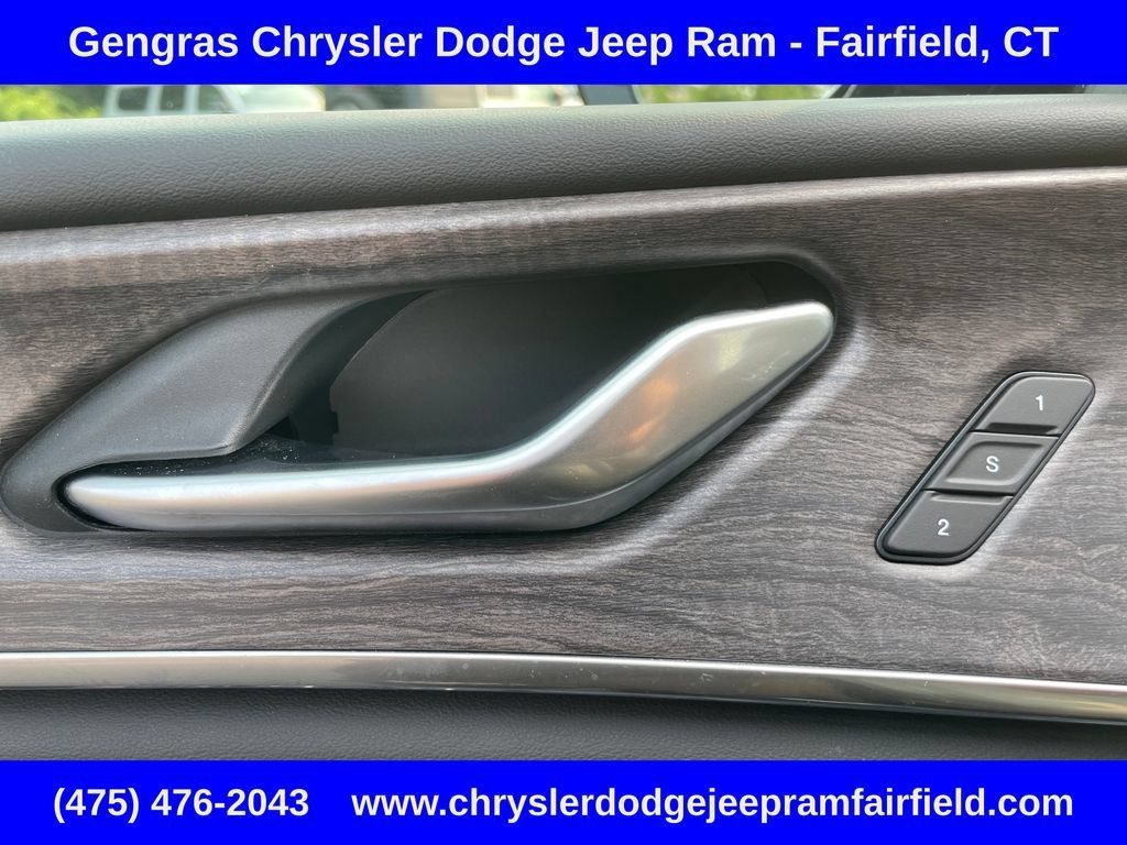 Certified 2023 Jeep Grand Cherokee Overland AWD/4WD image 43
